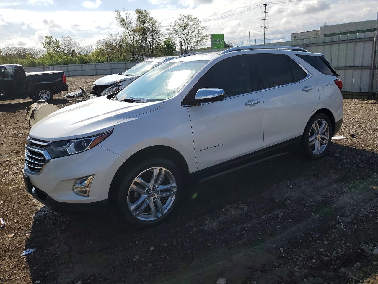 Salvage Chevrolet Equinox Image