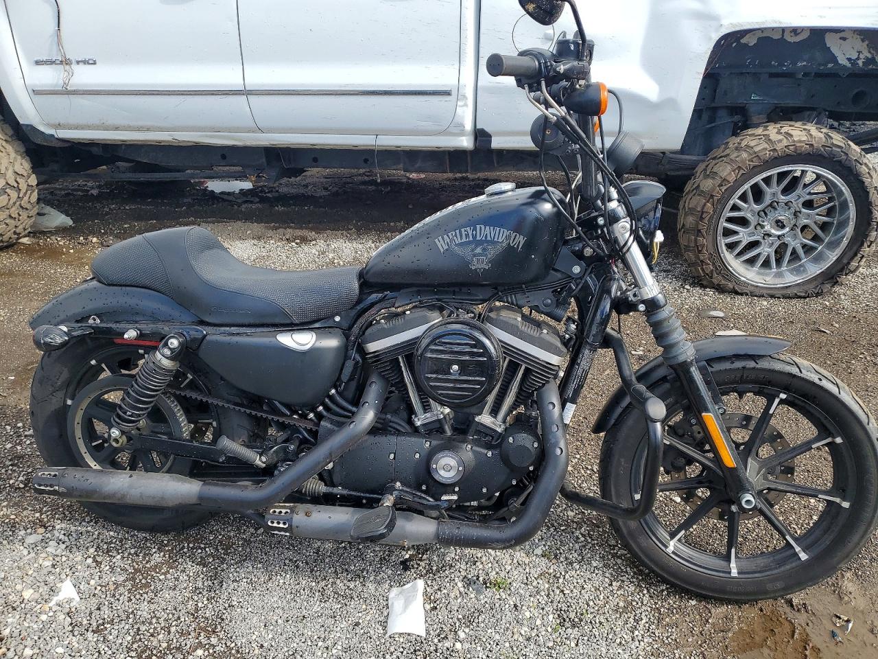 Salvage Harley-Davidson Xl Image