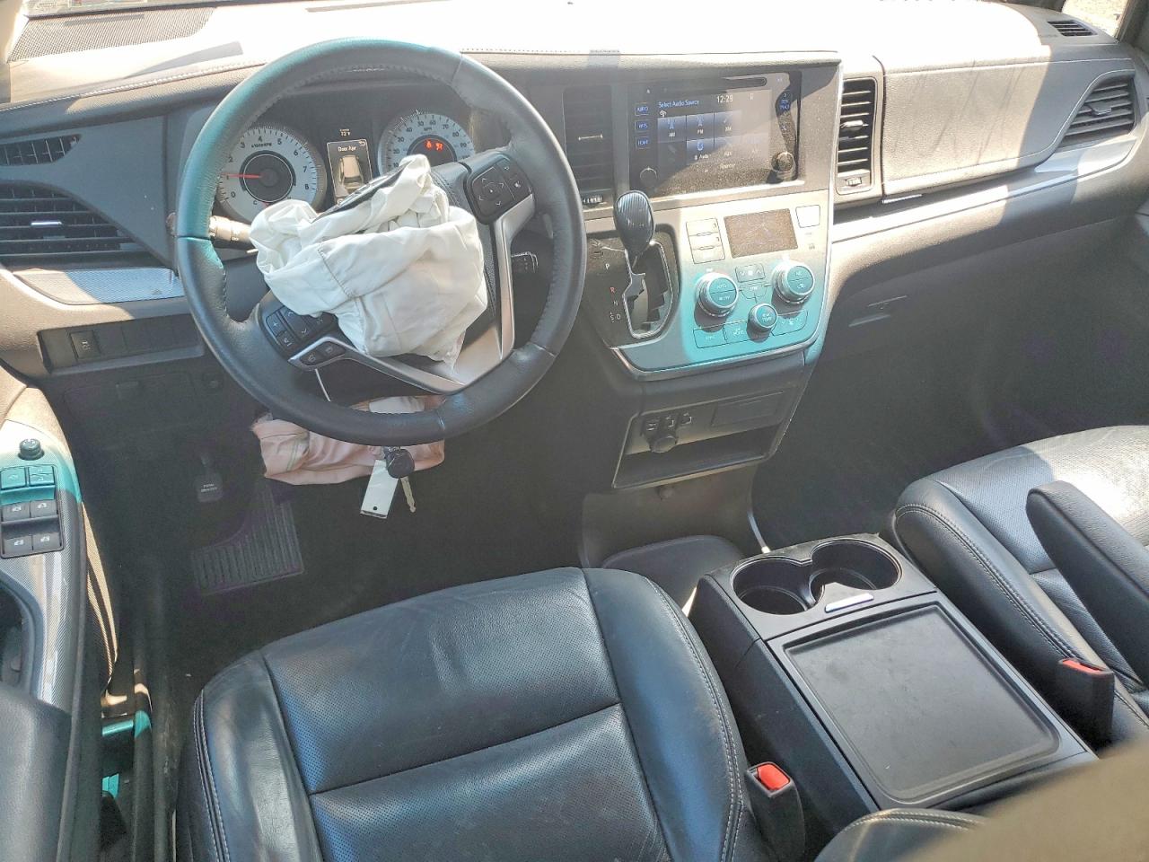 Toyota Sienna Se