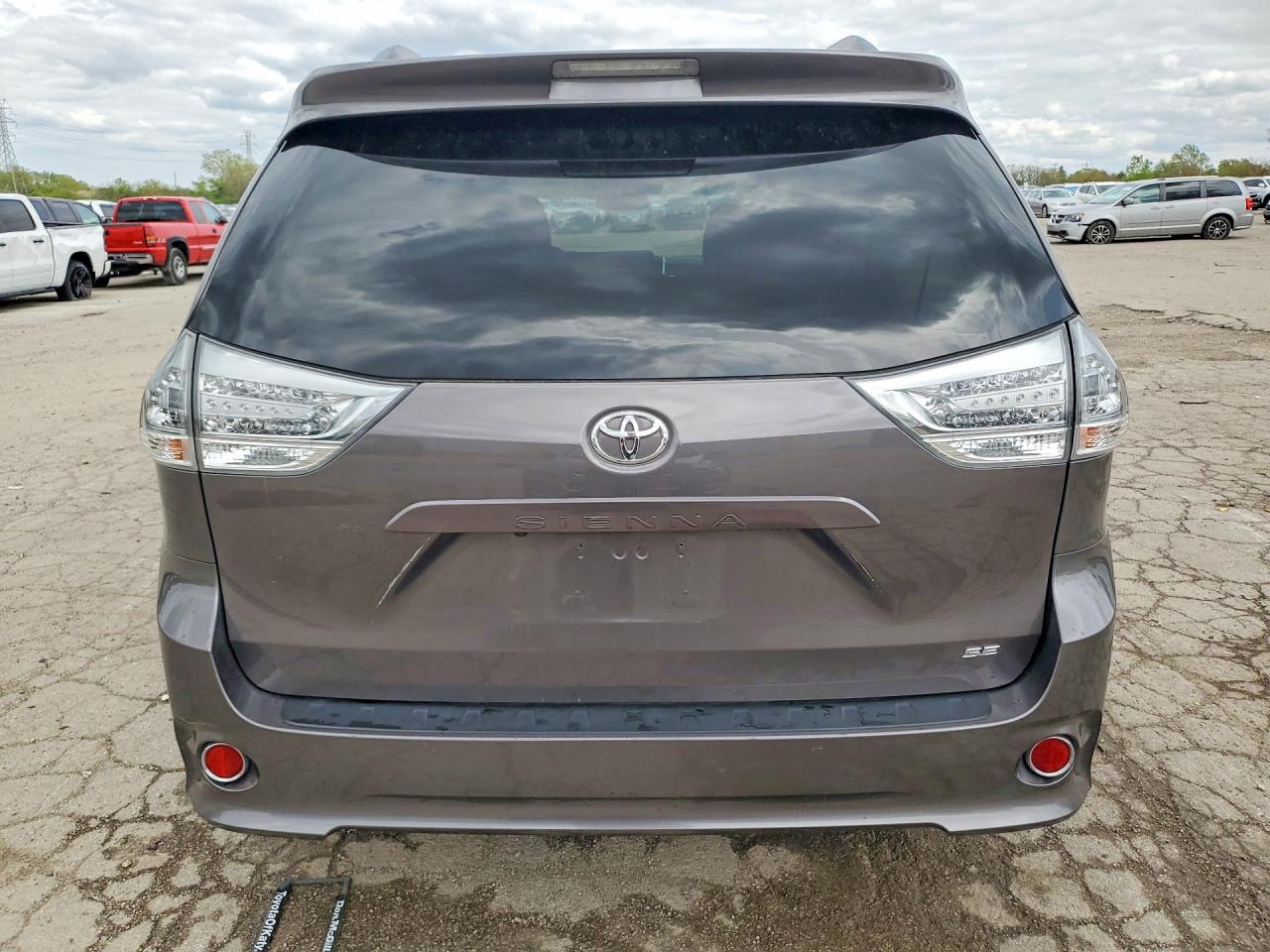Toyota Sienna Se