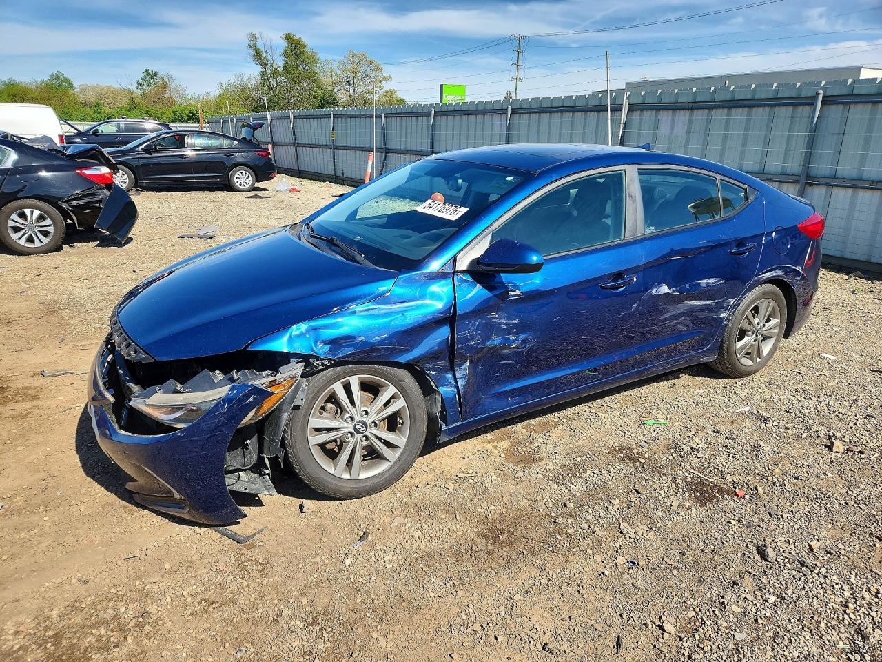 Salvage Hyundai ELANTRA Image