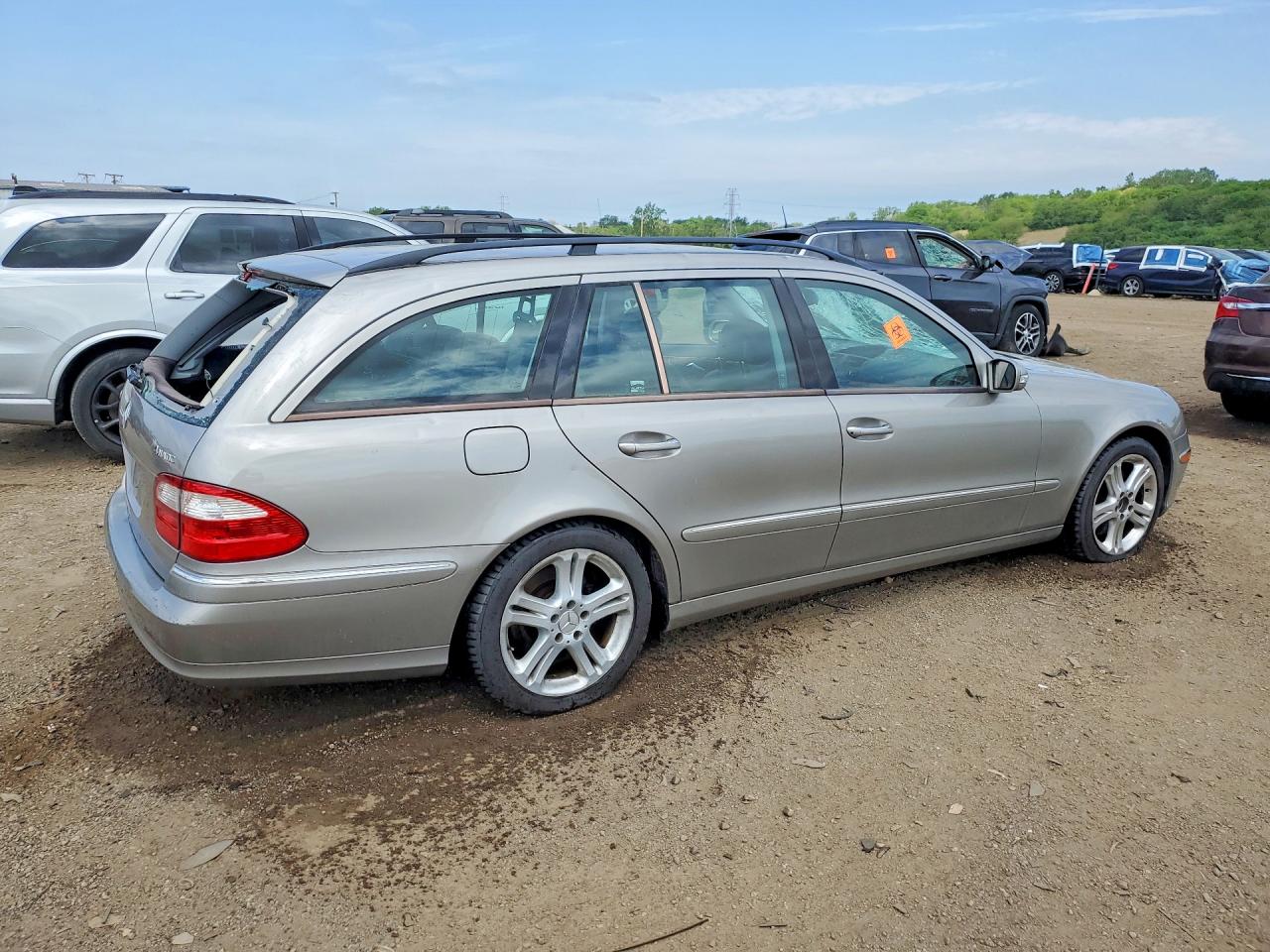 Mercedes-Benz E-Class 500 4matic