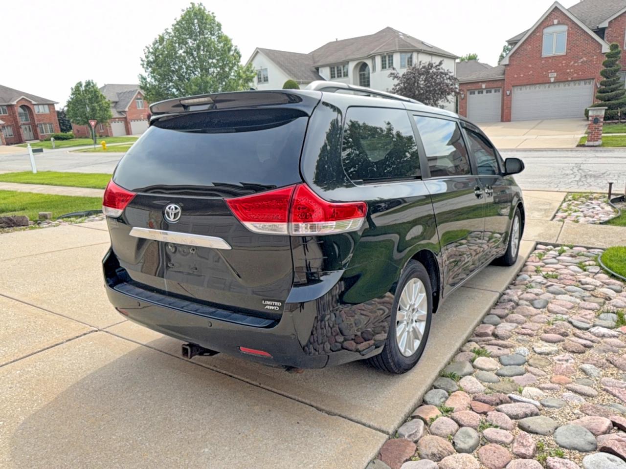 Toyota Sienna Limited 7-passenger