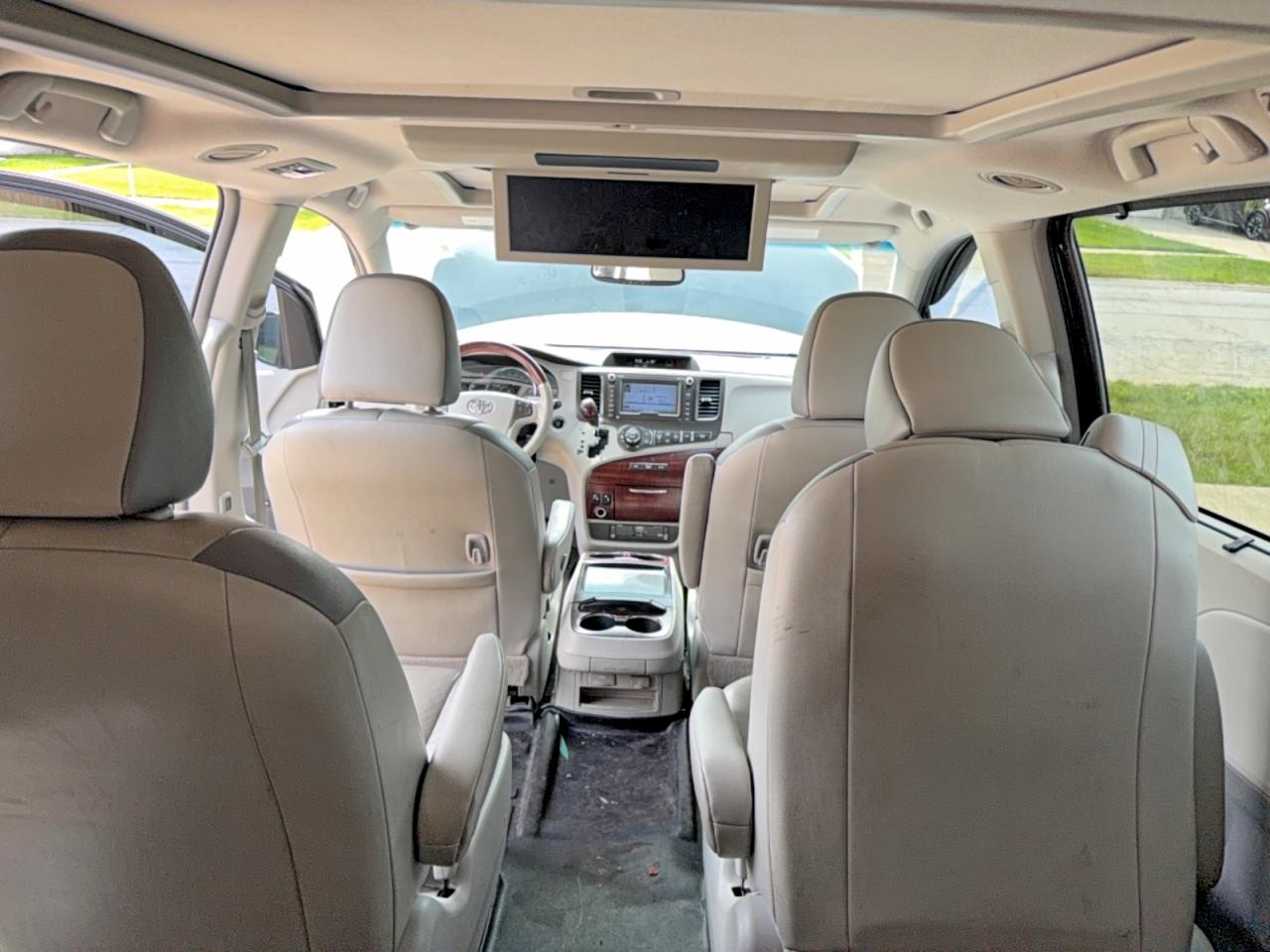 Toyota Sienna Limited 7-passenger