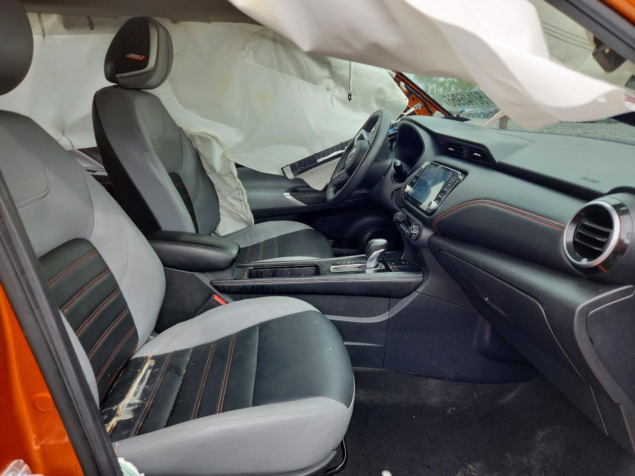 Nissan Kicks Sr