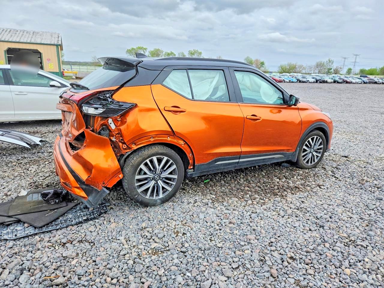 Nissan Kicks Sr