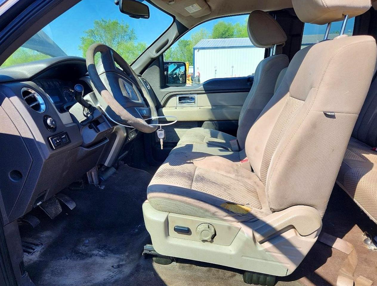 Ford F-150 Super Cab
