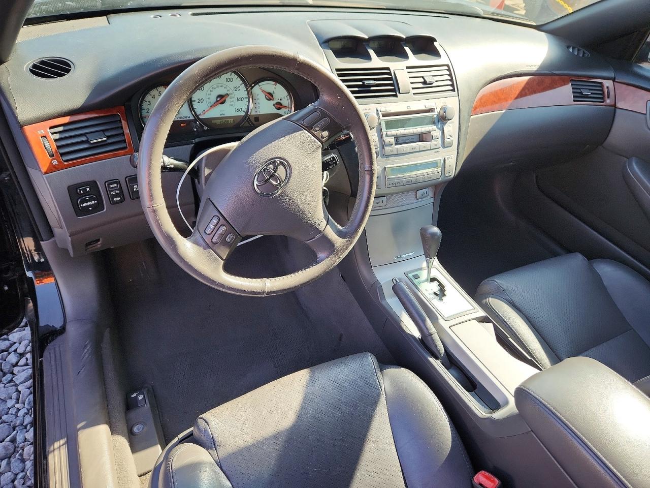 Toyota Camry Sle V6