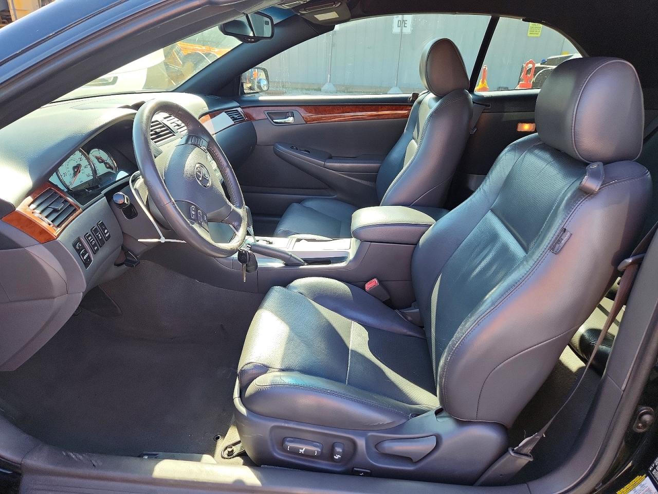 Toyota Camry Sle V6
