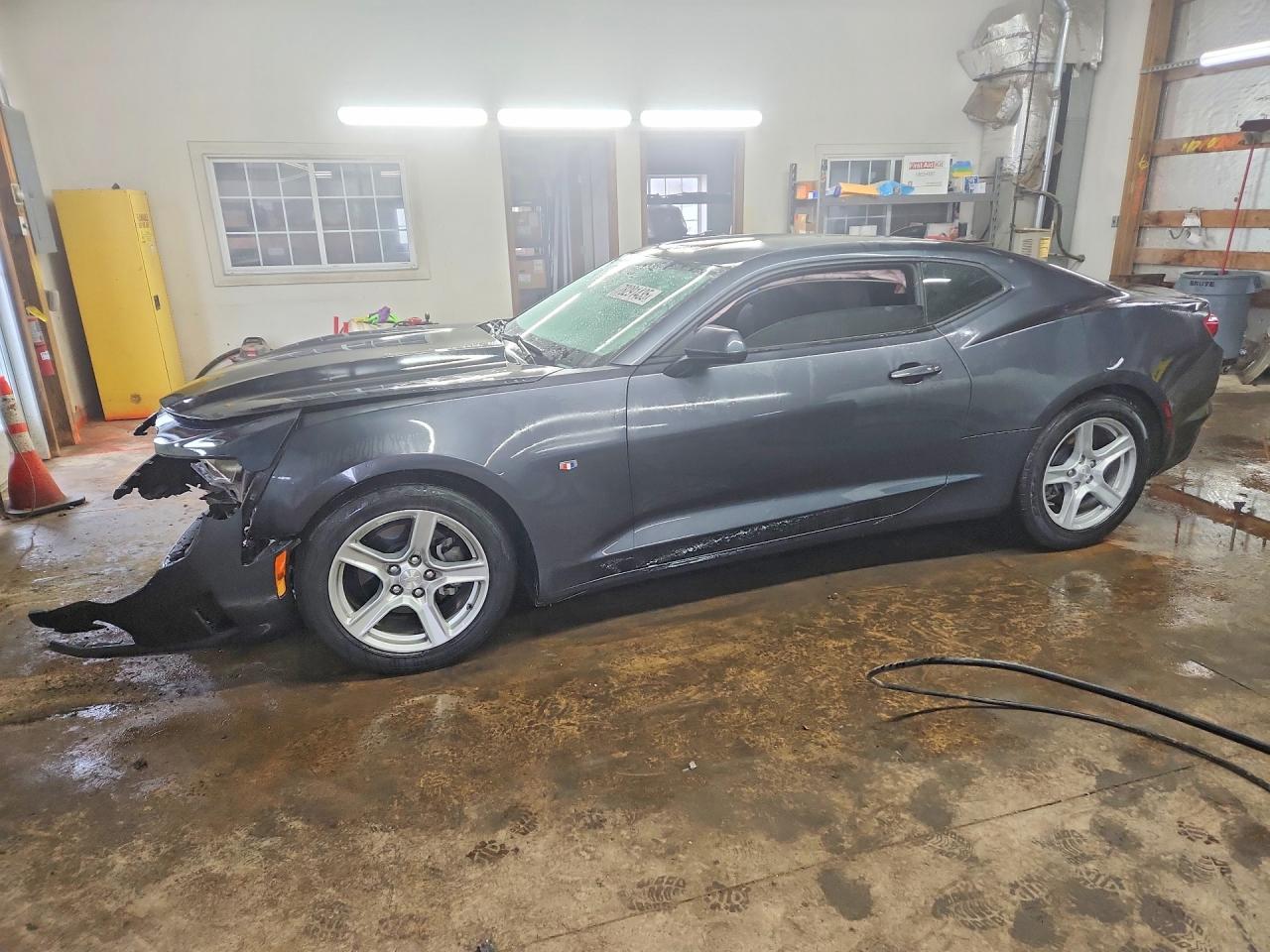 Salvage Chevrolet Camaro Image