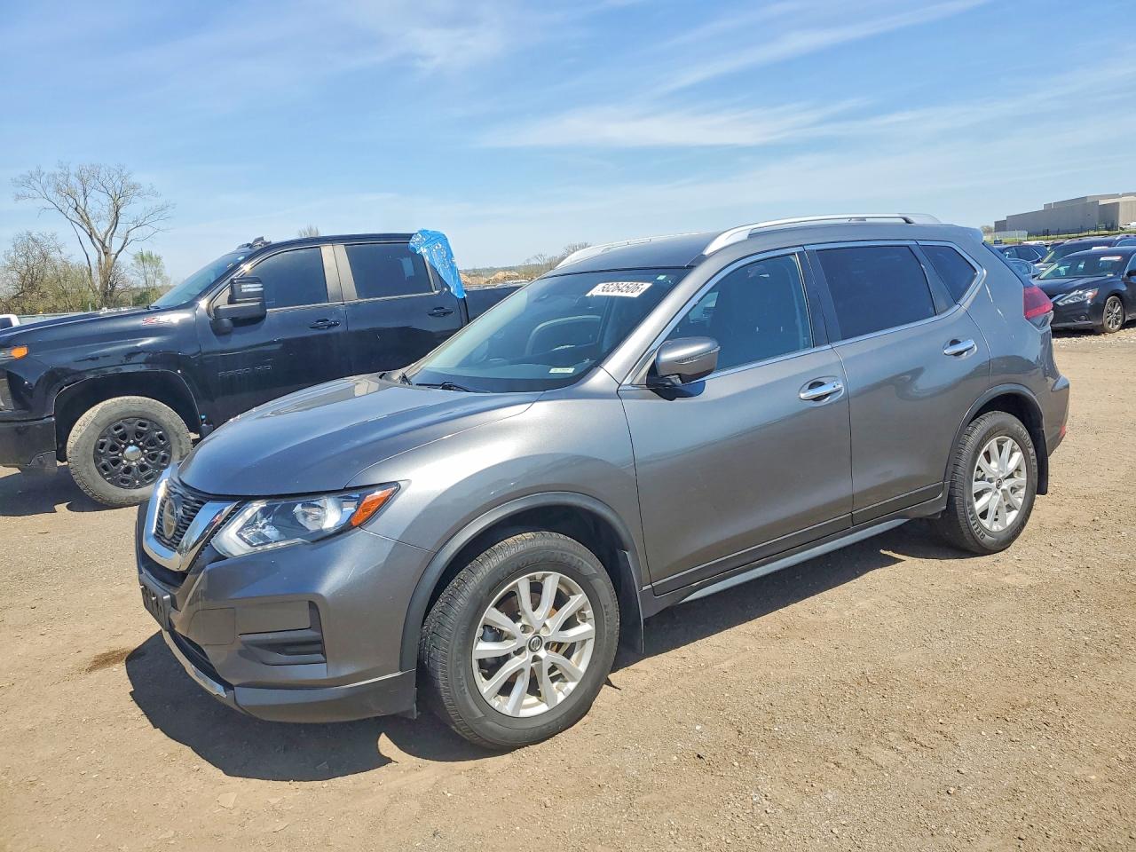 Salvage Nissan Rogue Image