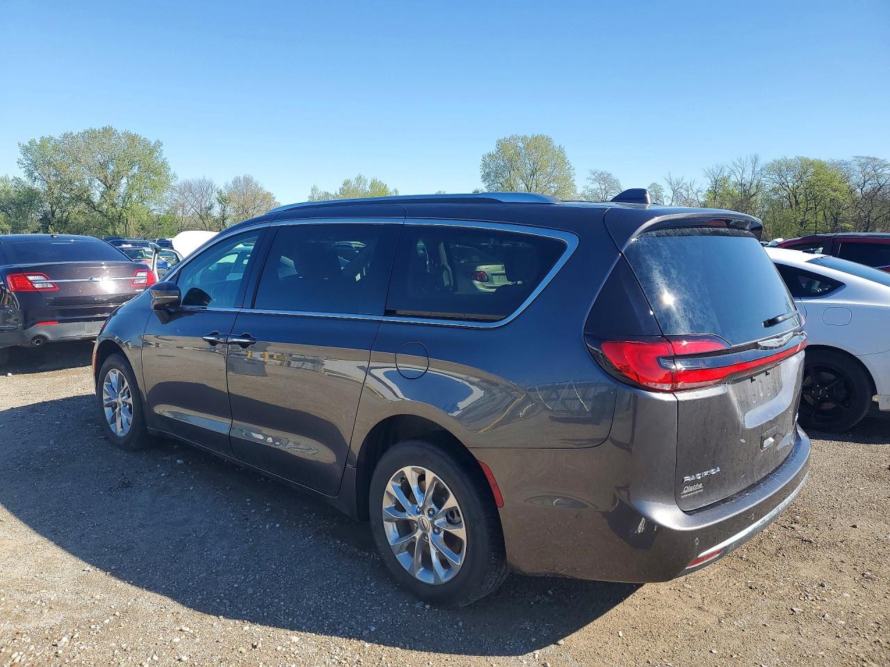 Chrysler Pacifica Touring L