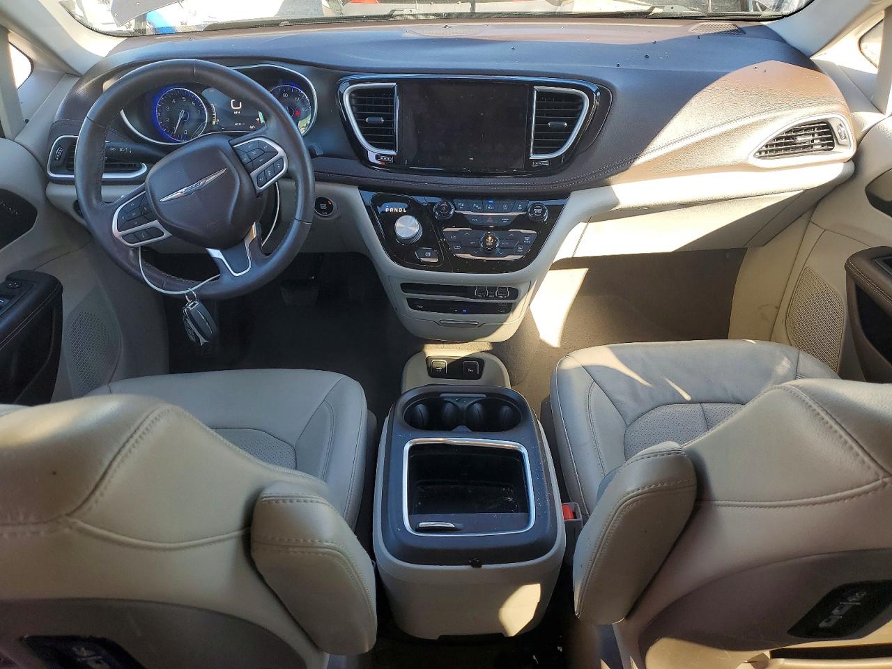 Chrysler Pacifica Touring L