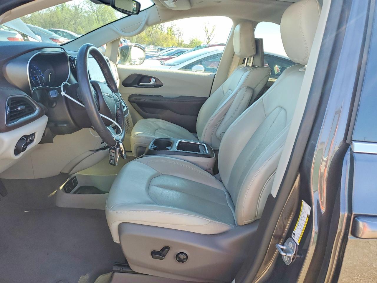 Chrysler Pacifica Touring L