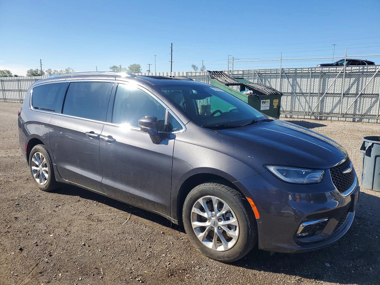 Chrysler Pacifica Touring L