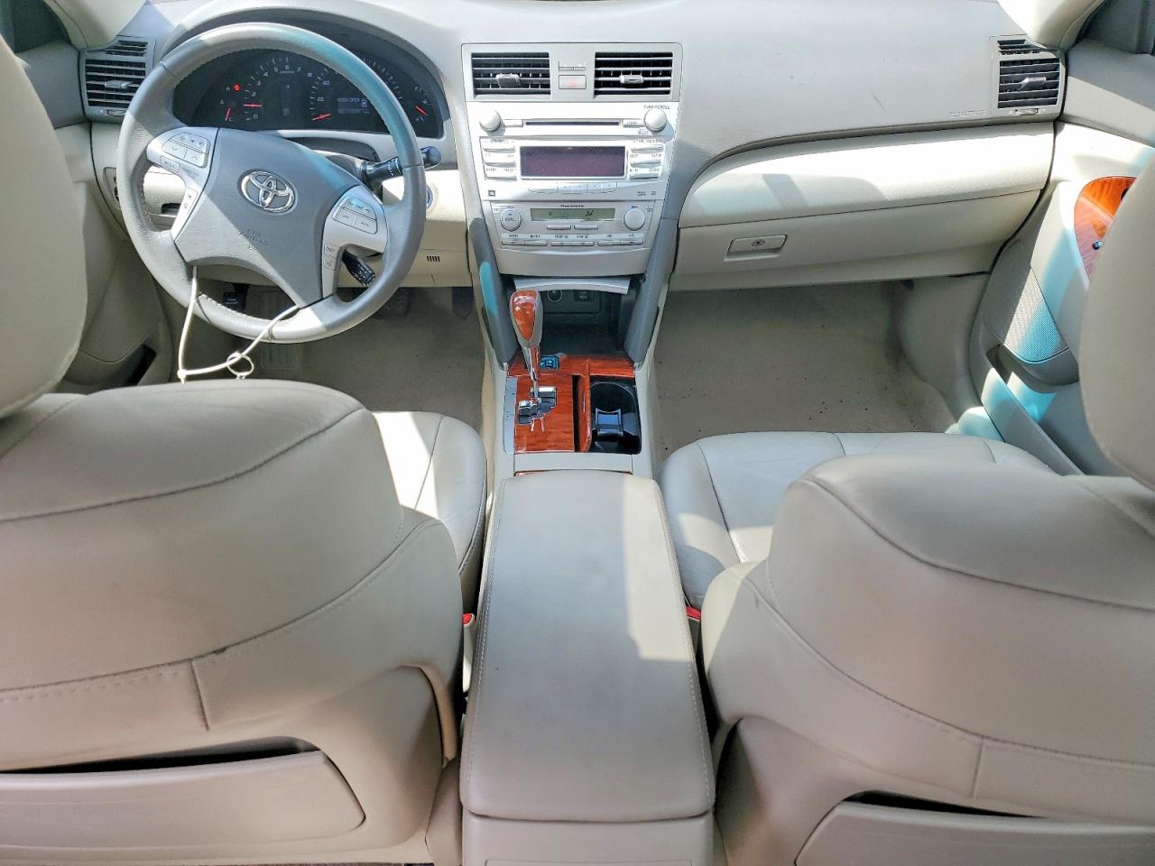 Toyota Camry Xle V6