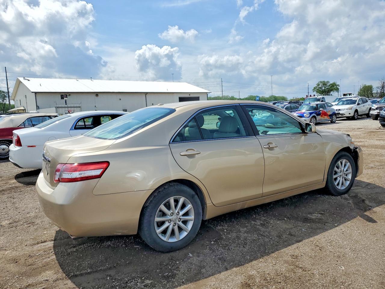 Toyota Camry Xle V6