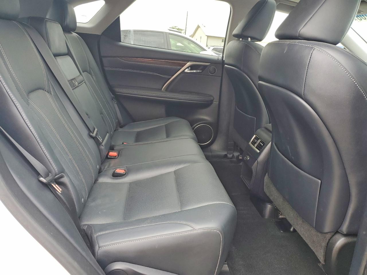 Lexus RX Base