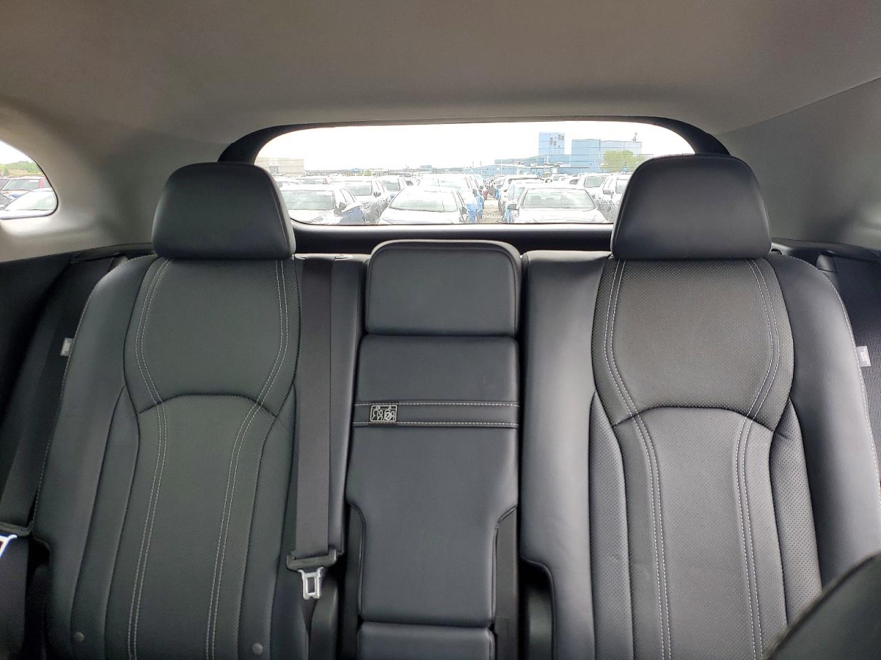 Lexus RX Base