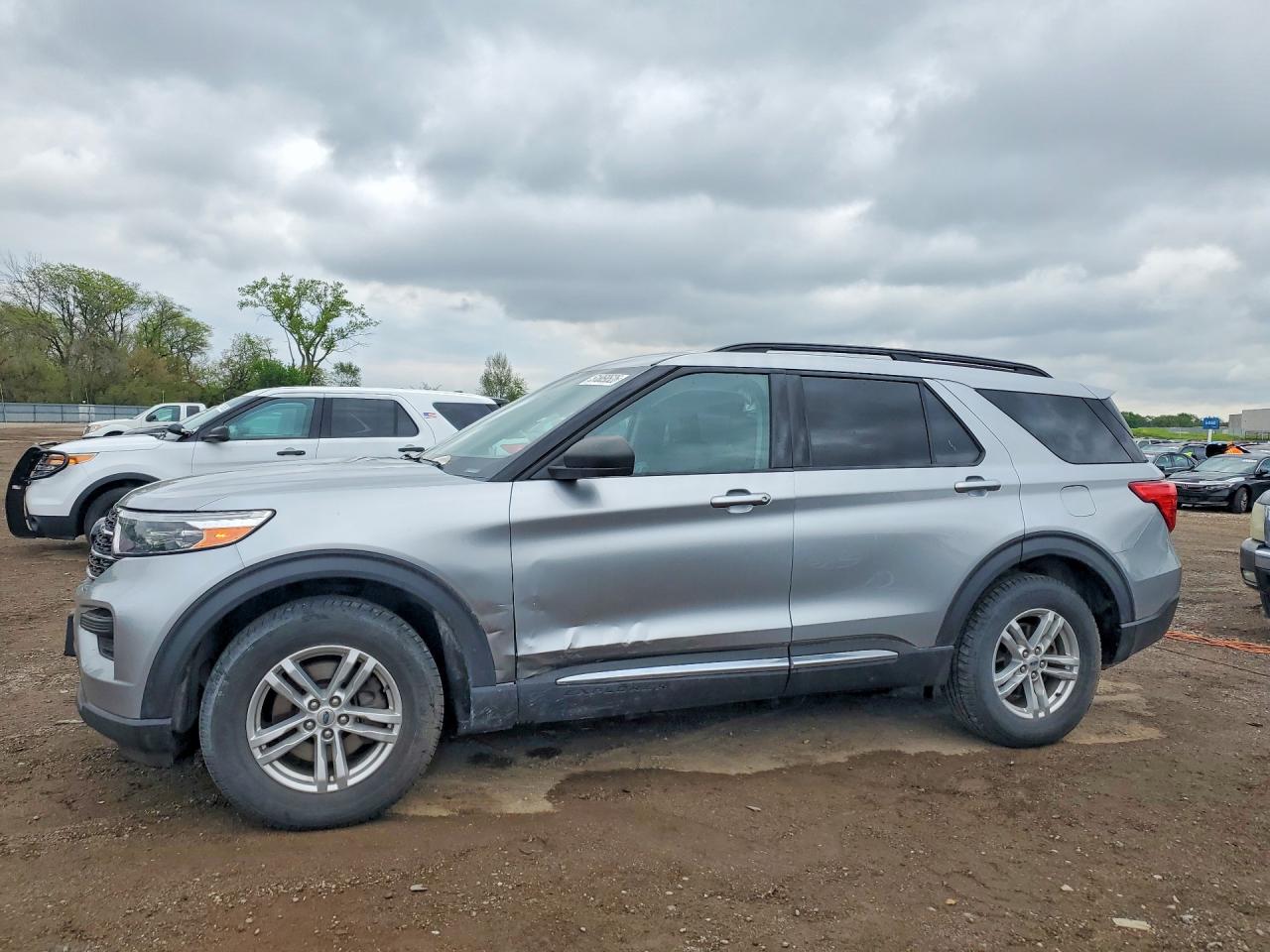 Salvage Ford Explorer Image
