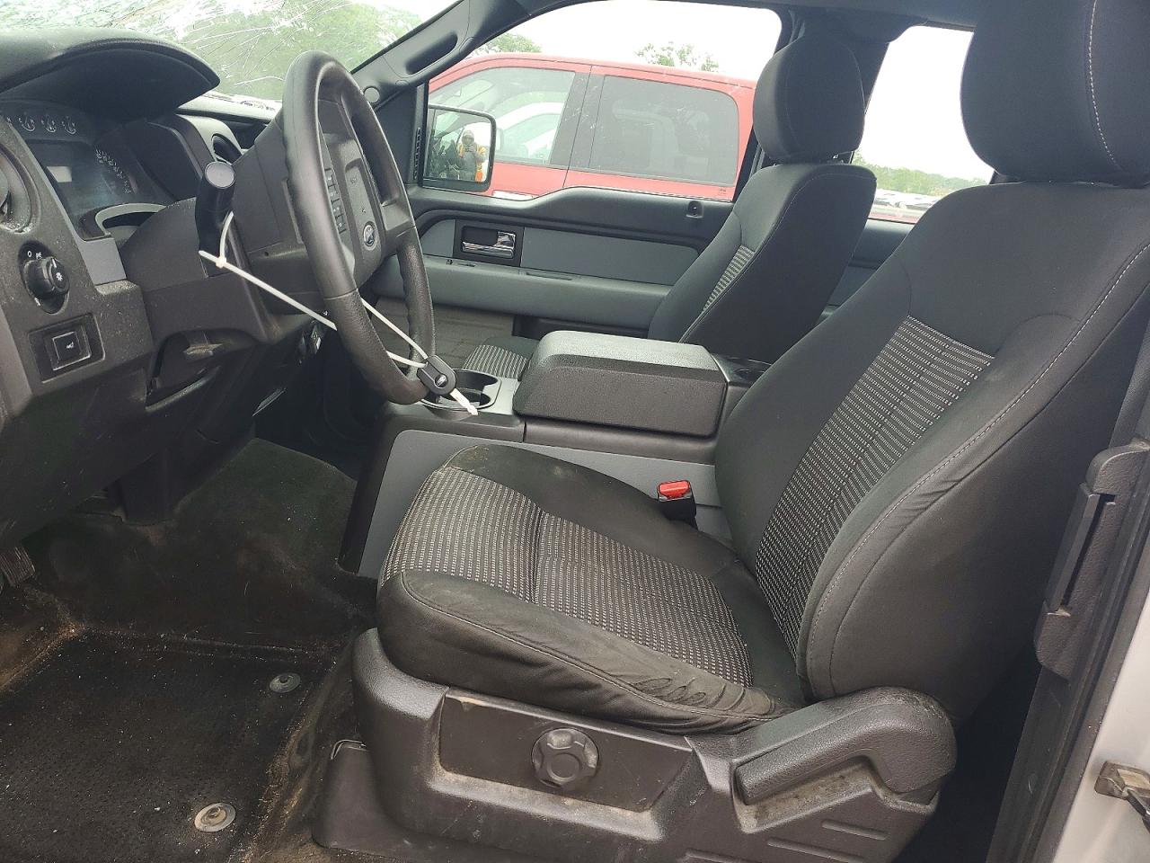 Ford F-150 Super Cab