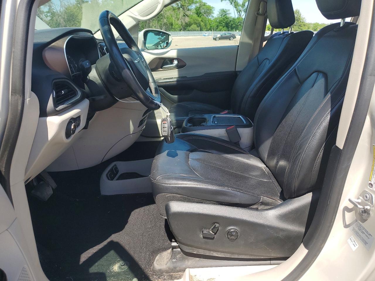 Chrysler Pacifica Touring L Plus