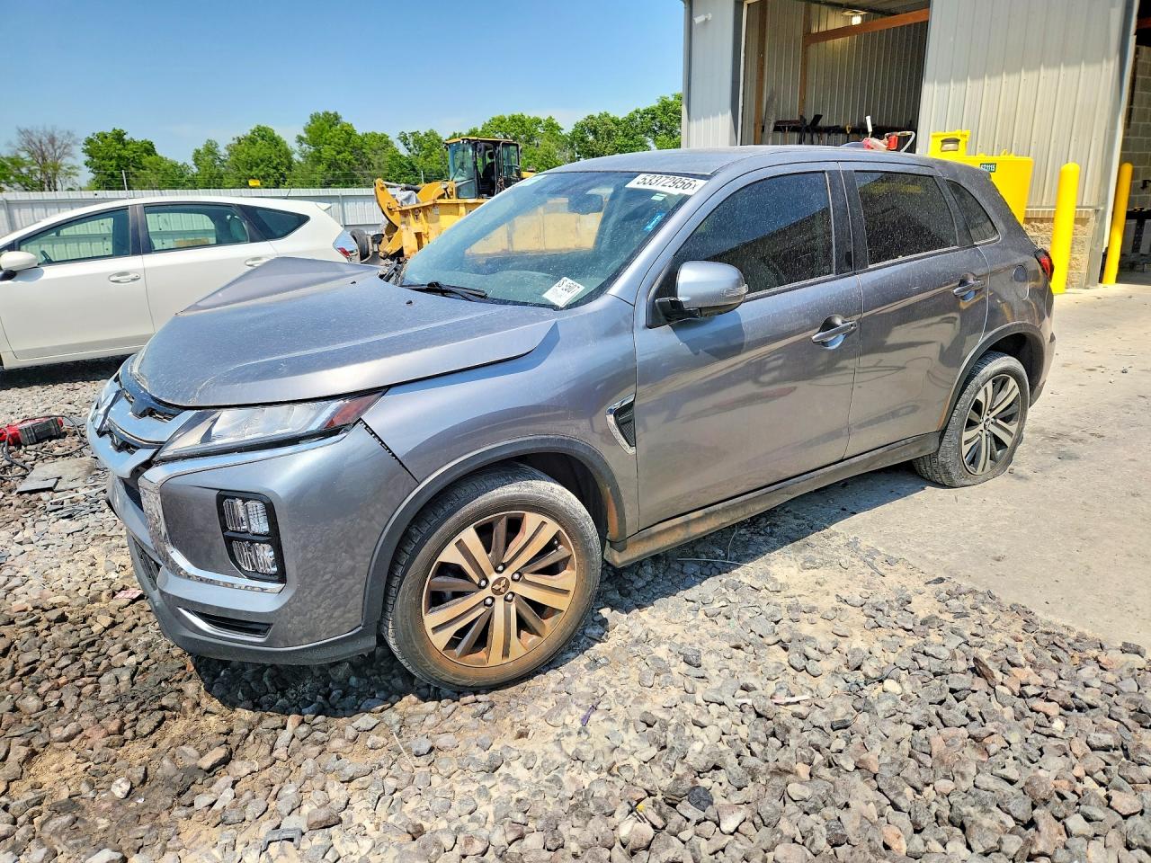 Salvage Mitsubishi Outlander Image