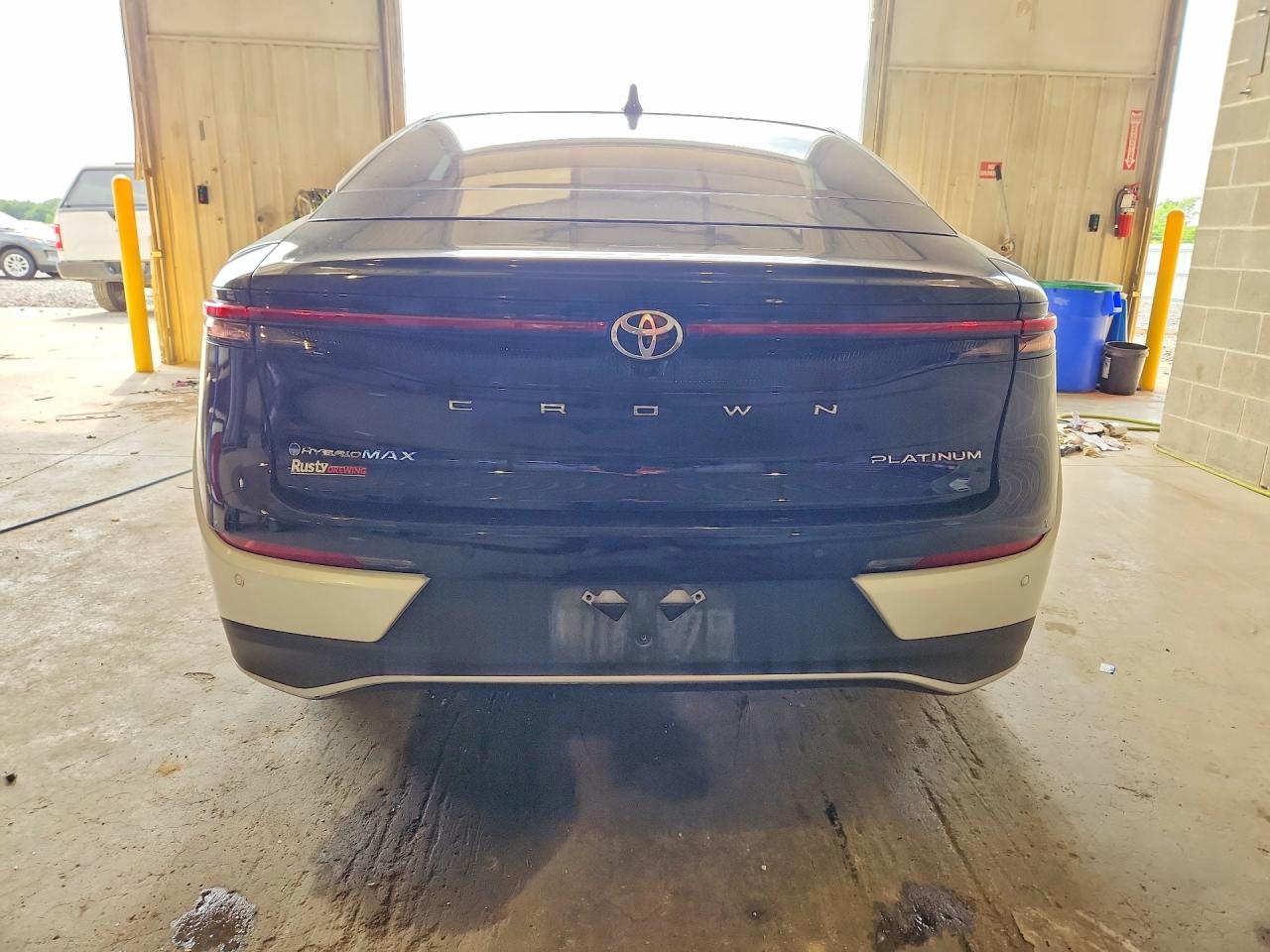 Toyota Crown Platinum