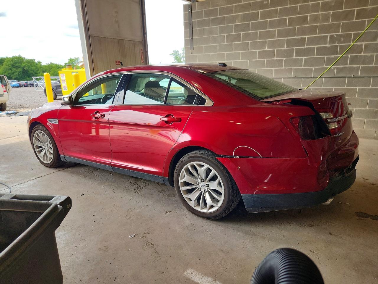 Ford Taurus Limited