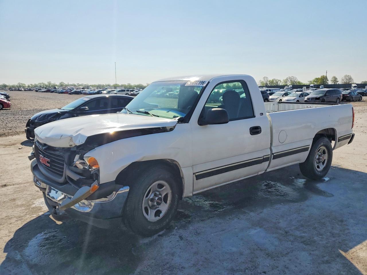 Salvage GMC Sierra Image