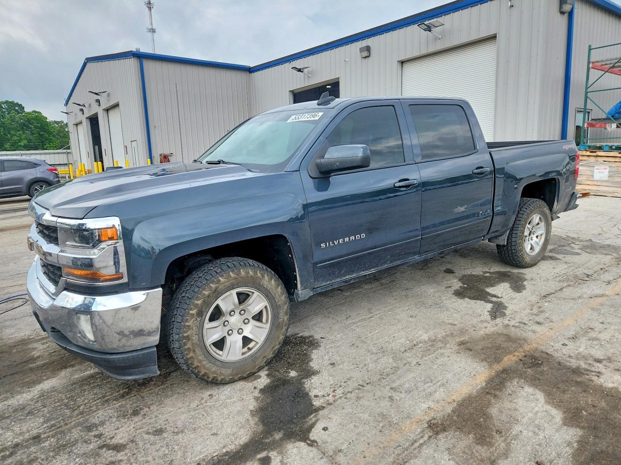 Salvage Chevrolet Silverado Image