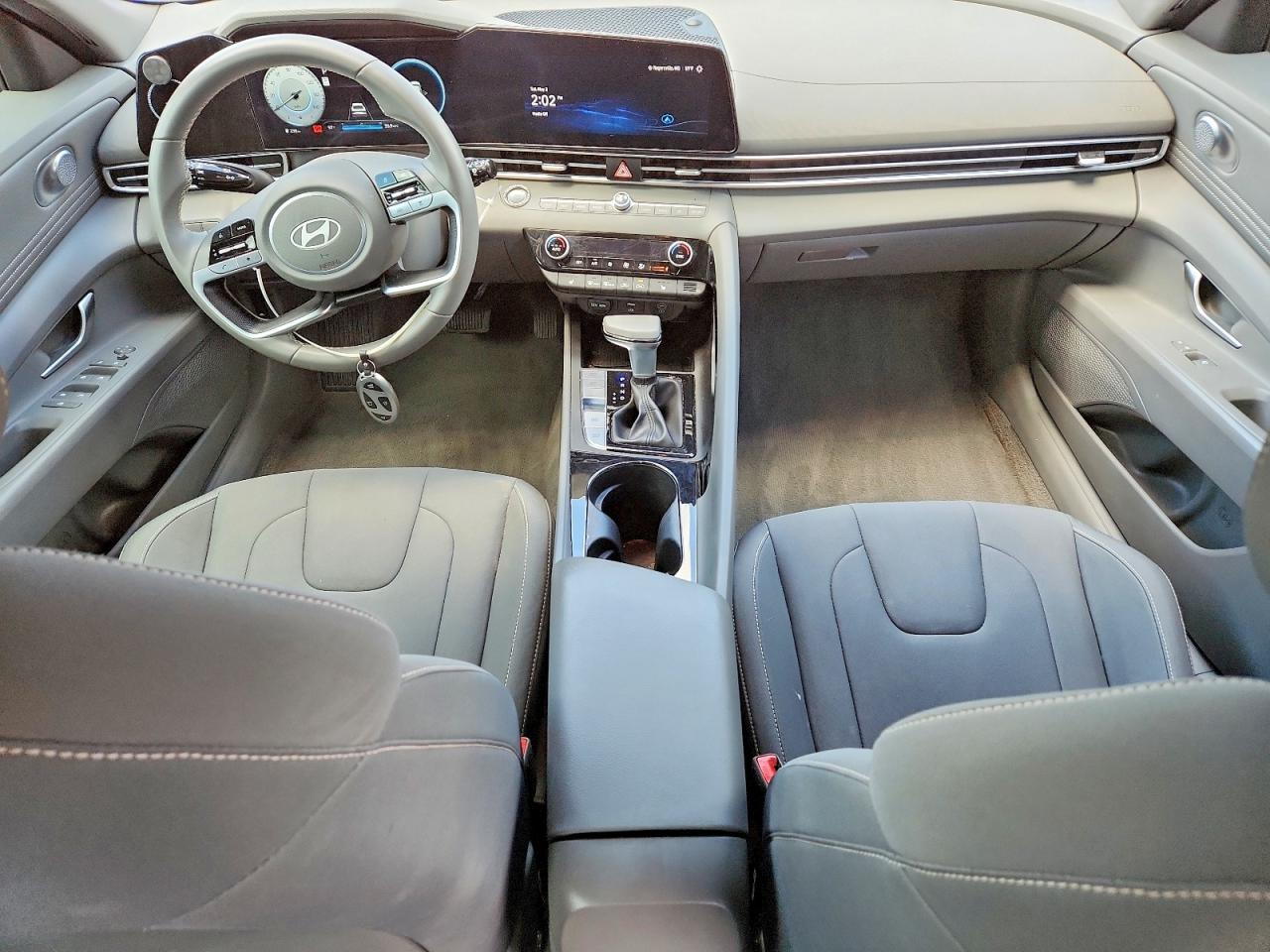 Hyundai ELANTRA Sel