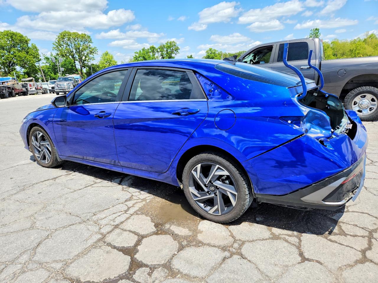 Hyundai ELANTRA Sel