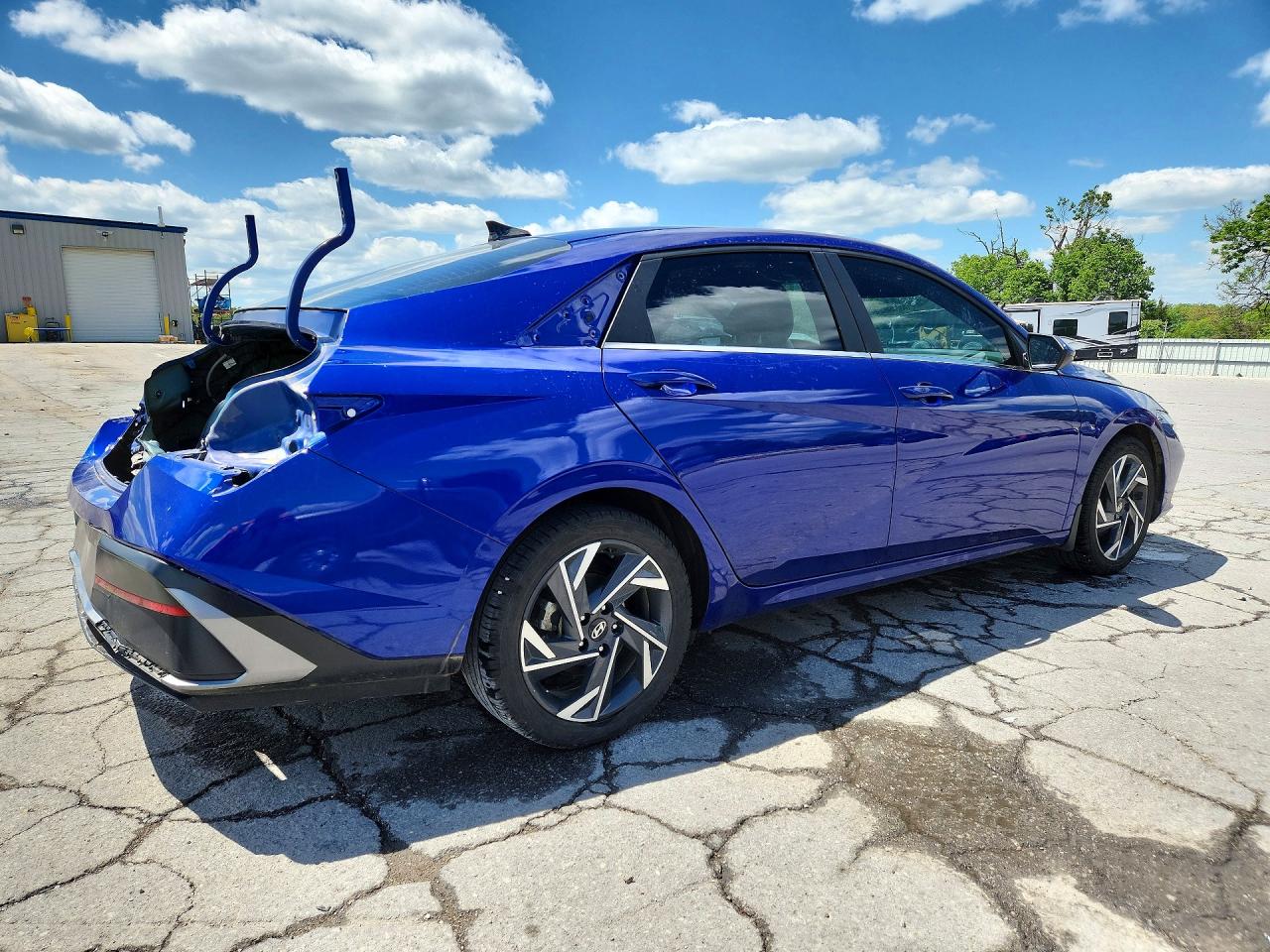 Hyundai ELANTRA Sel