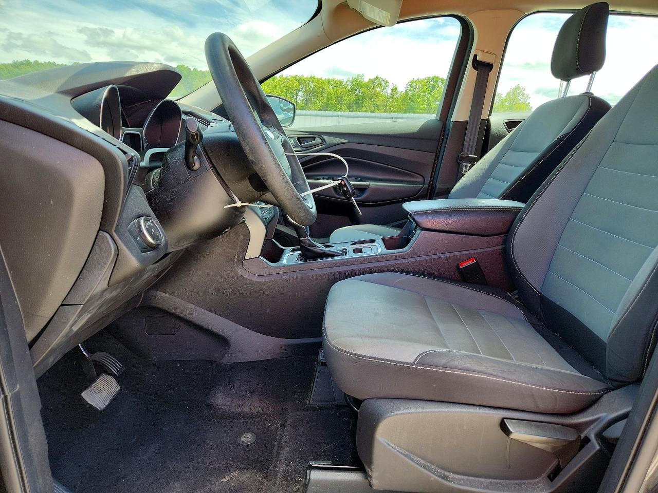Ford Escape S