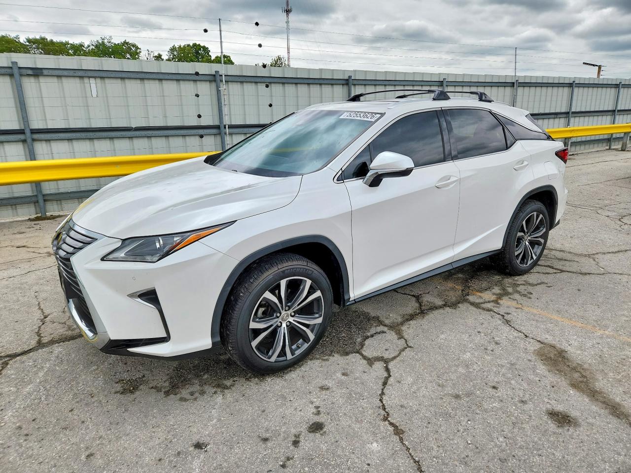 Salvage Lexus RX Image