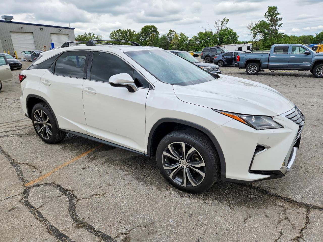 Lexus RX Base