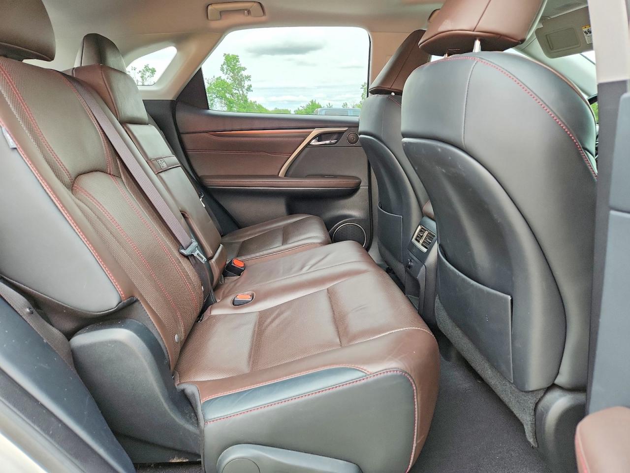 Lexus RX Base