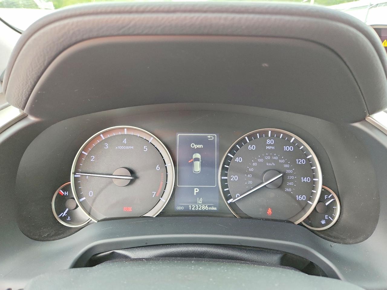 Lexus RX Base