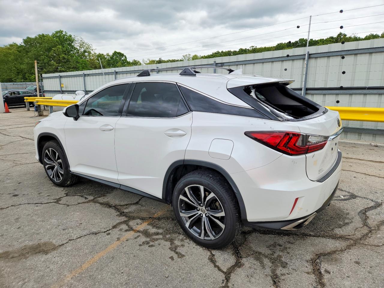 Lexus RX Base