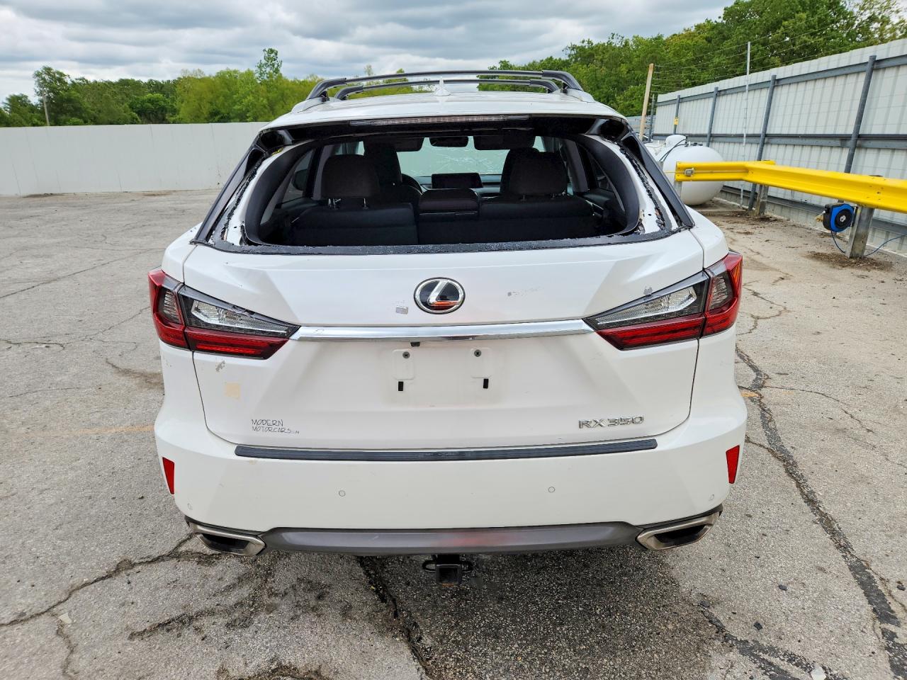 Lexus RX Base