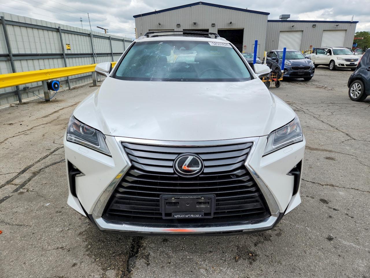 Lexus RX Base