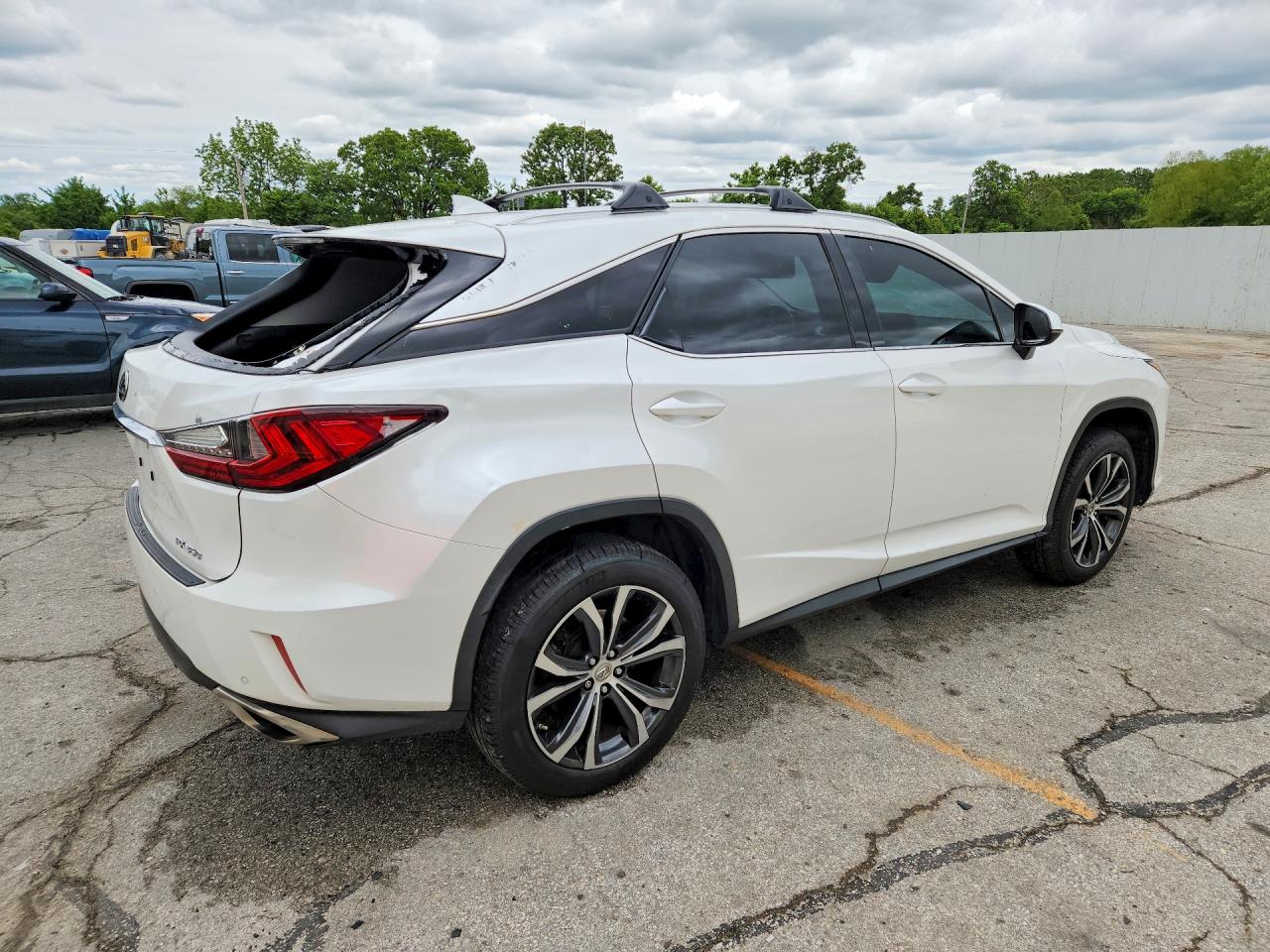 Lexus RX Base