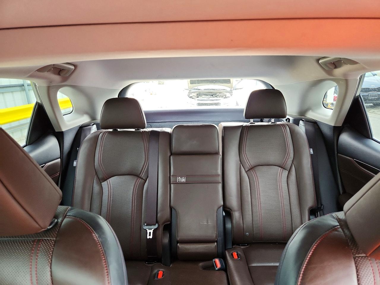 Lexus RX Base