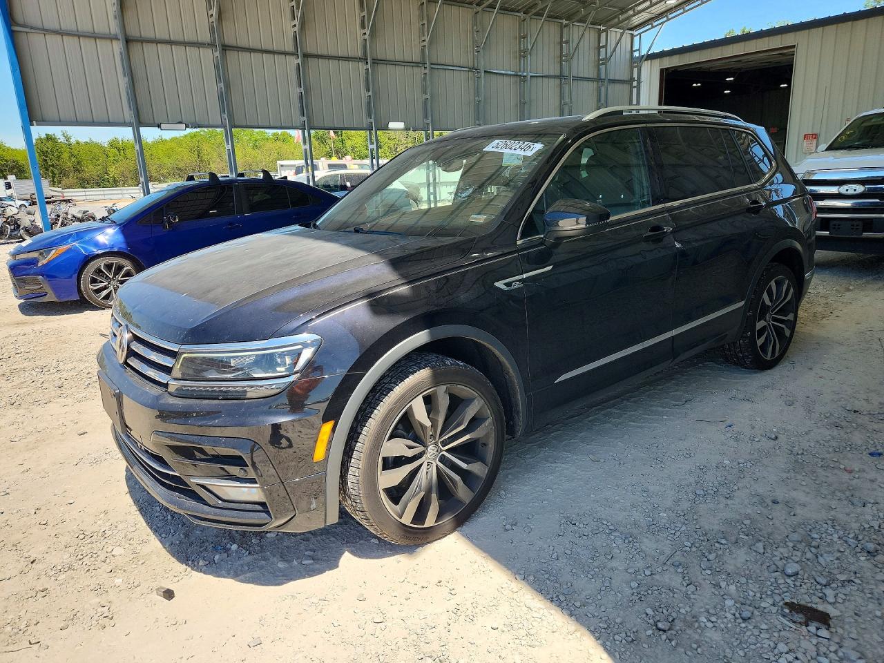Salvage Volkswagen Tiguan Image