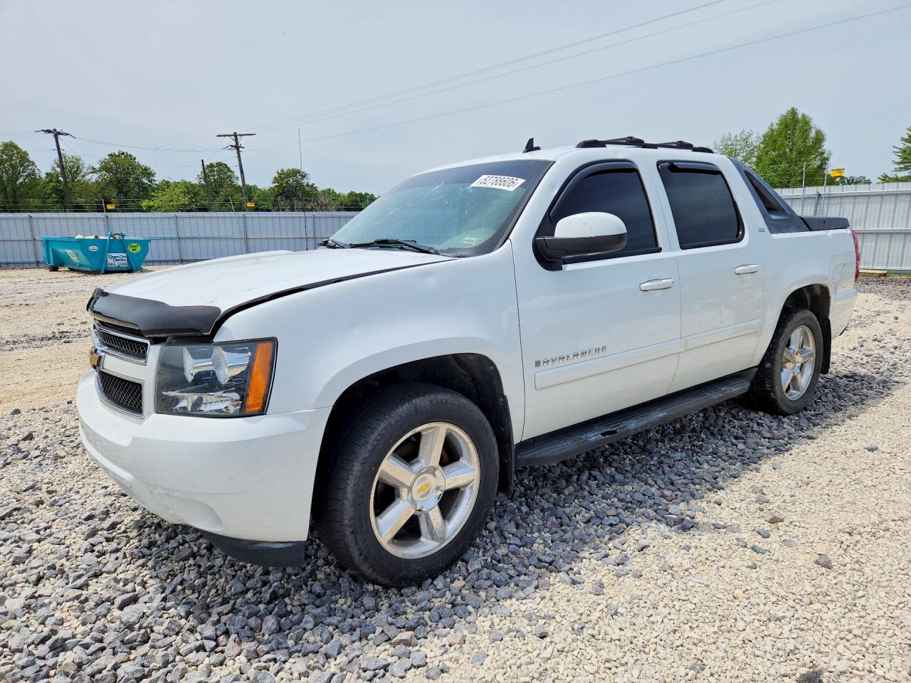 Salvage Chevrolet Avalanche Image