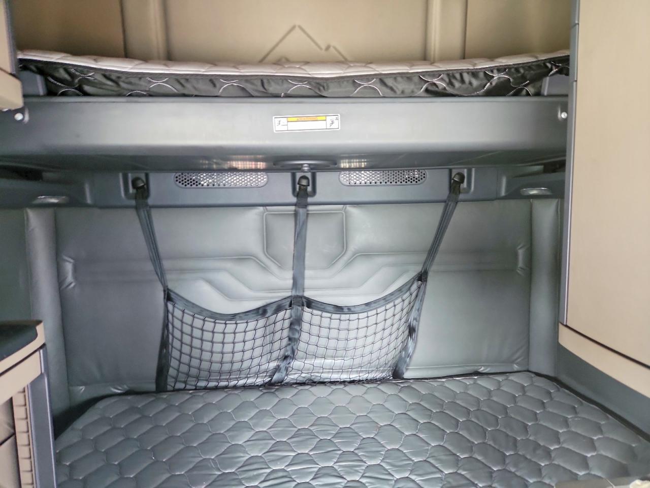 Freightliner Cascadia 125