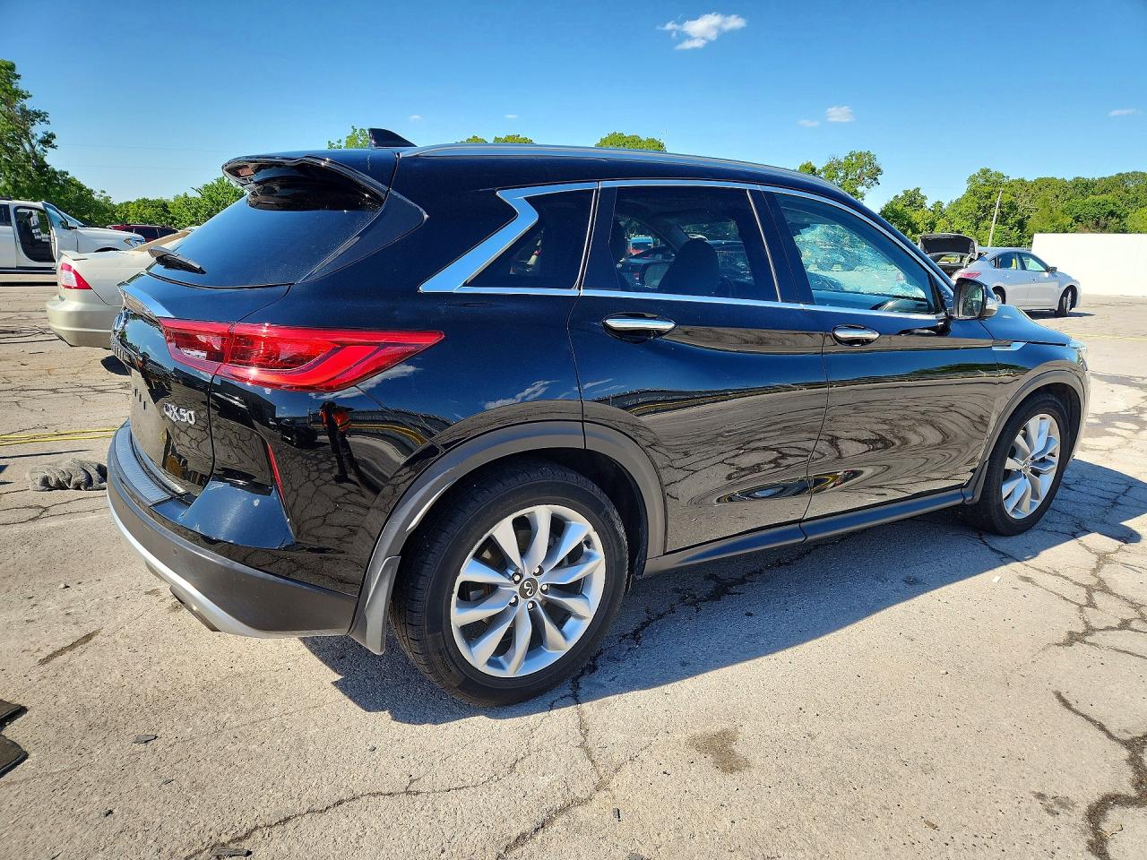 INFINITI Qx Essential