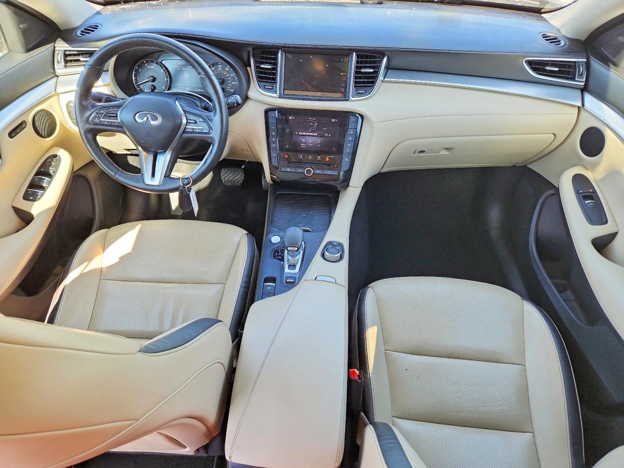 INFINITI Qx Essential