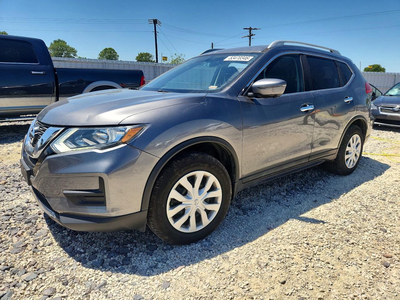 Salvage Nissan Rogue Image